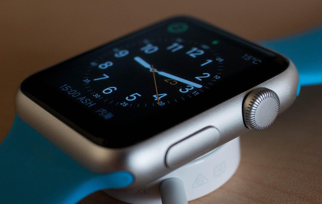 apple watch closeup charging
